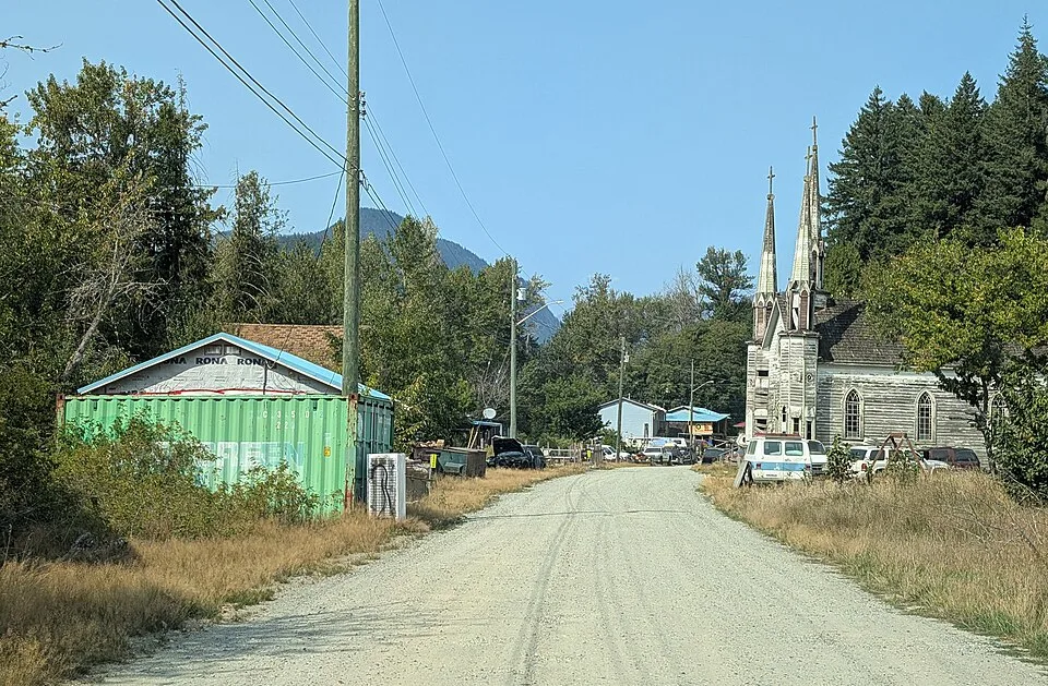Skookumchuck Hot Springs BC