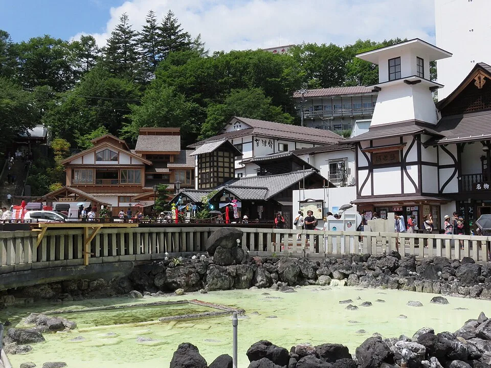 Kusatsu Yubatake Rotenburo