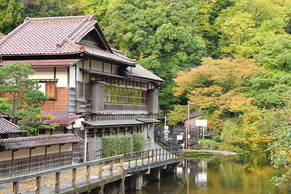 Higashiyama Onsen