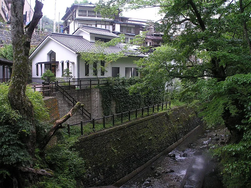 Kakeyu Onsen