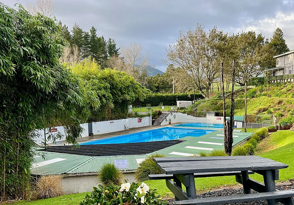 Opal Hot Springs (Matamata)