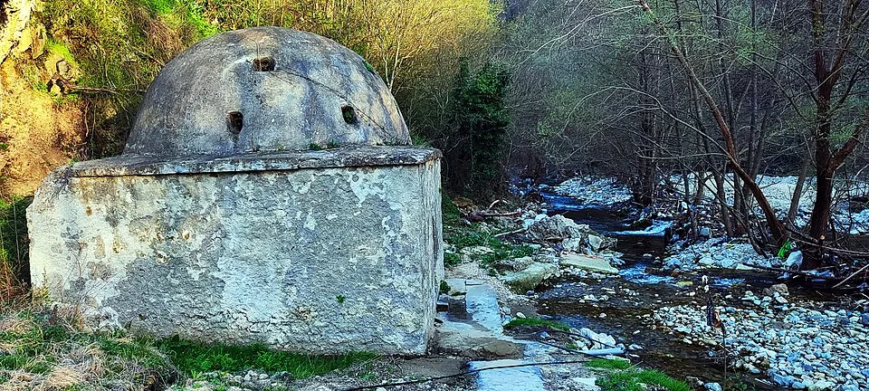 Iamátika Loutrá Dámastas (Psōronéri)