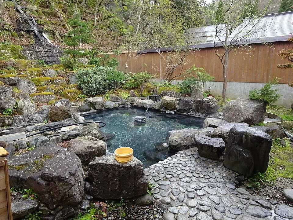 Shirabu Onsen