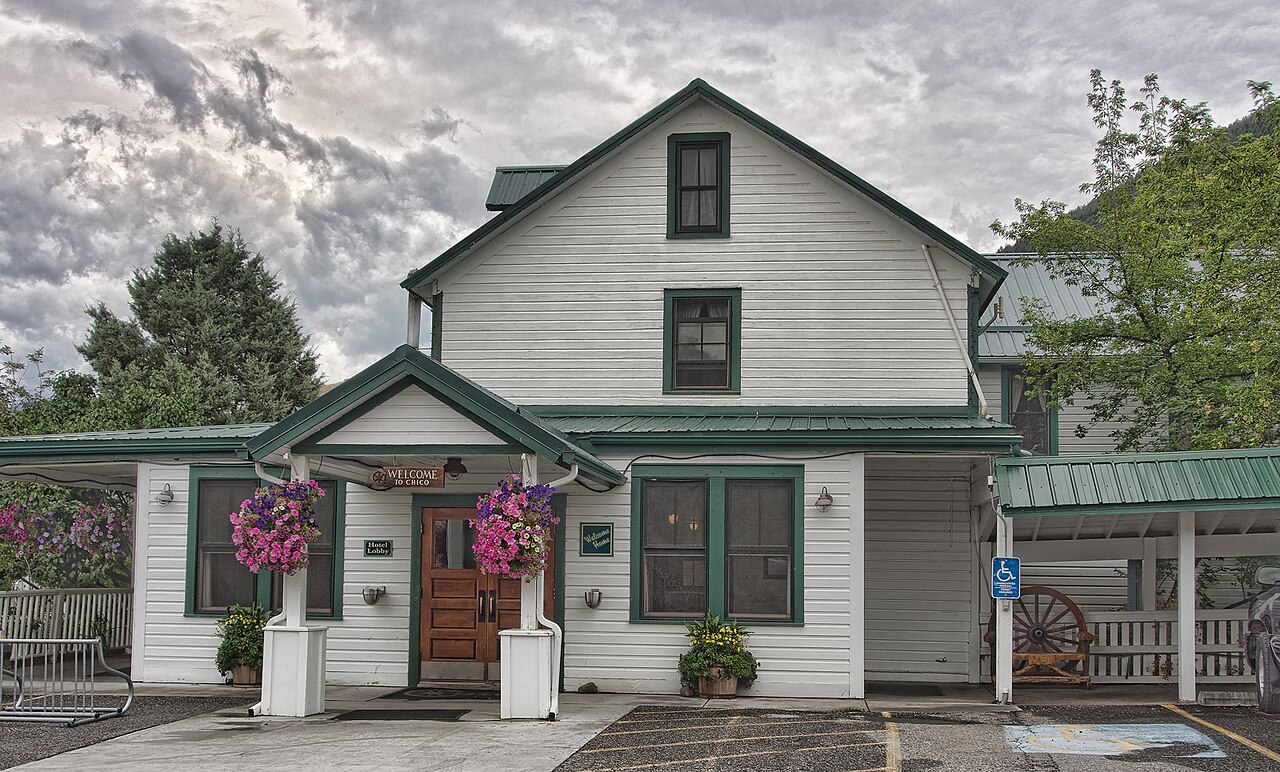Chico Hot Springs Montana